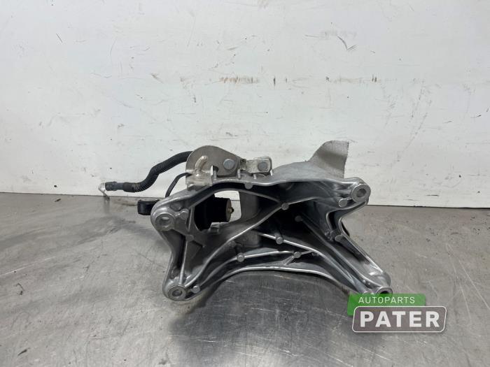 Motorsteun van een Audi A4 Avant (B9) 2.0 35 TFSI Mild Hybrid 16V 2021