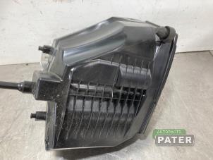 Gebruikte Luchtfilterhuis Audi A4 Avant (B9) 2.0 35 TFSI Mild Hybrid 16V Prijs € 42,00 Margeregeling aangeboden door Autoparts Pater