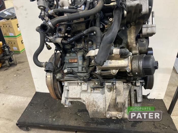 Motor van een Fiat Doblo Cargo (263) 1.6 D Multijet 2019