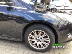 Gebruikte Voorscherm rechts Ford Focus 3 Wagon 1.6 Ti-VCT 16V 125 Prijs € 99,75 Margeregeling aangeboden door Autoparts Pater