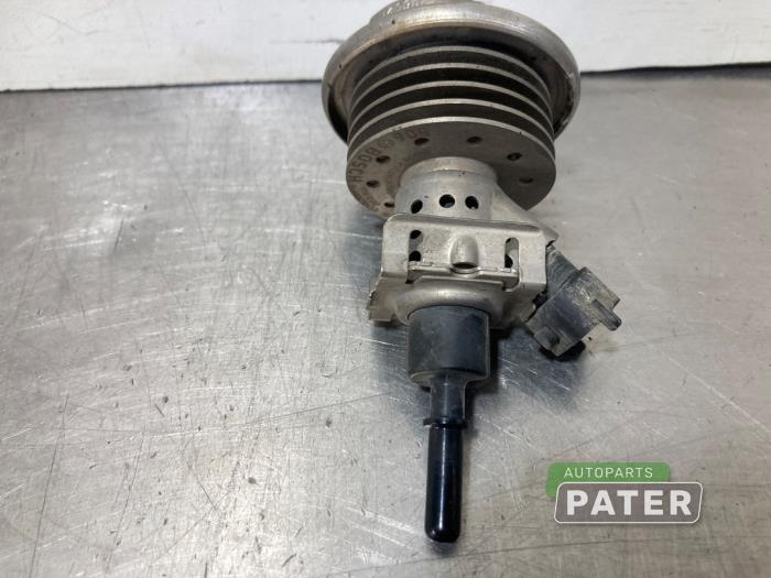 Gebruikte Injector adblue Opel Vivaro 1.6 CDTI 95 Euro 6 Prijs € 63,53 Inclusief btw aangeboden door Autoparts Pater