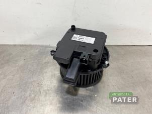 Gebruikte Kachel Ventilatiemotor Audi A4 Avant (B9) 2.0 35 TFSI Mild Hybrid 16V Prijs € 36,75 Margeregeling aangeboden door Autoparts Pater
