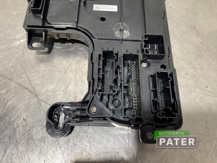 Computer Body Control van een Tesla Model 3 Standard RWD Plus, Long Range RWD 2021