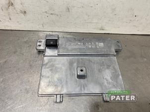 Gebruikte Draadloze oplader Tesla Model 3 Standard RWD Plus, Long Range RWD Prijs € 89,25 Margeregeling aangeboden door Autoparts Pater