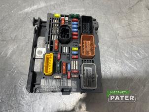 Gebruikte Zekeringkast Peugeot 3008 I (0U/HU) 1.6 16V THP 155 Prijs € 157,50 Margeregeling aangeboden door Autoparts Pater