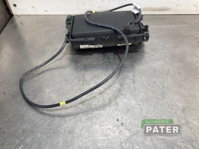Gebruikte Display Interieur Peugeot 3008 I (0U/HU) 1.6 16V THP 155 Prijs € 210,00 Margeregeling aangeboden door Autoparts Pater