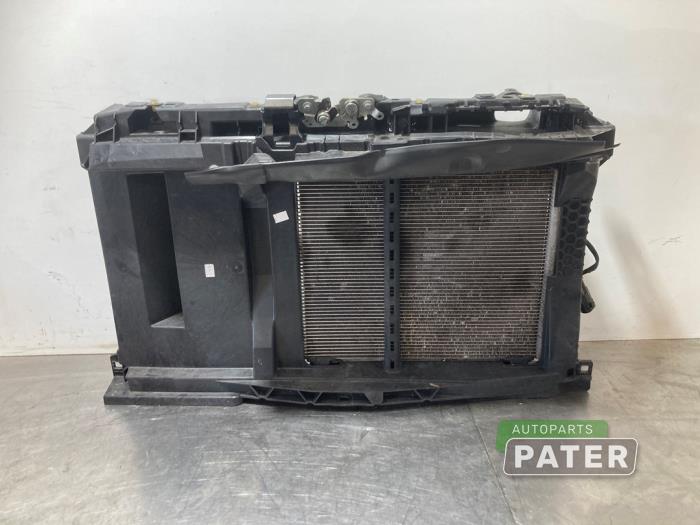 Gebruikte Frontpaneel Peugeot 208 II (UB/UH/UP) 1.2 Vti 12V PureTech 75 Prijs € 525,00 Margeregeling aangeboden door Autoparts Pater