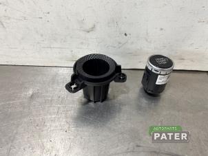 Gebruikte Start/Stop schakelaar Kia Niro II (SG2) 1.6 GDI Plug-in Hybrid Prijs € 26,25 Margeregeling aangeboden door Autoparts Pater