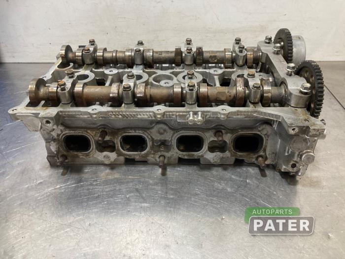 Cilinderkop van een Mitsubishi Outlander (GF/GG) 2.0 16V PHEV 4x4 2014