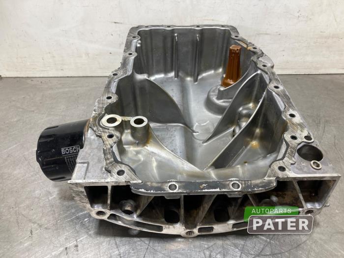 Gebruikte Carterpan Skoda Kodiaq 1.5 TSI 150 ACT 16V Prijs € 131,25 Margeregeling aangeboden door Autoparts Pater