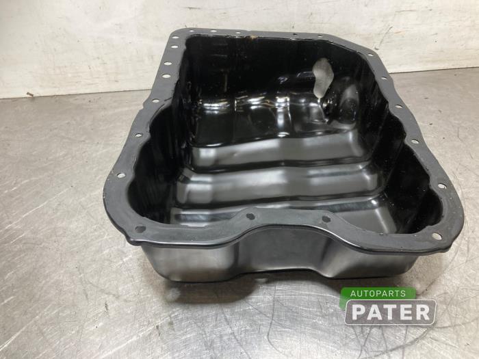 Gebruikte Carterpan Mitsubishi Outlander (GF/GG) 2.0 16V PHEV 4x4 Prijs € 42,00 Margeregeling aangeboden door Autoparts Pater