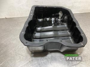 Gebruikte Carterpan Mitsubishi Outlander (GF/GG) 2.0 16V PHEV 4x4 Prijs € 42,00 Margeregeling aangeboden door Autoparts Pater