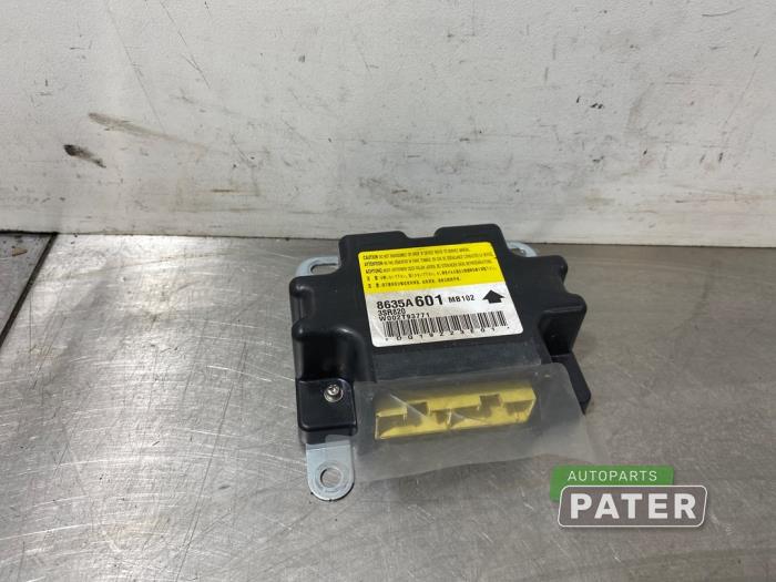 Airbag Module van een Mitsubishi Space Star (A0) 1.2 12V 2021