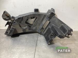 Gebruikte Koplampframe rechts Tesla Model X 75D Prijs € 78,75 Margeregeling aangeboden door Autoparts Pater