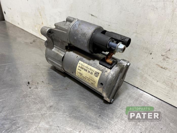 Startmotor van een Mercedes-Benz E Estate (S213) E-300de 2.0 Turbo 16V 2022