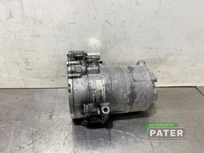 Gebruikte Aircopomp Mercedes E Estate (S213) E-300de 2.0 Turbo 16V Prijs € 472,50 Margeregeling aangeboden door Autoparts Pater