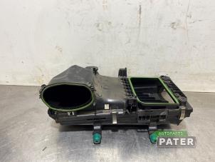Gebruikte Luchtfilterhuis Mercedes E Estate (S213) E-300de 2.0 Turbo 16V Prijs € 52,50 Margeregeling aangeboden door Autoparts Pater