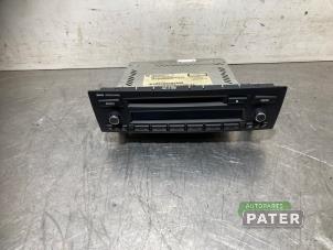 Gebruikte Radio CD Speler BMW X1 (E84) sDrive 18i 2.0 16V Prijs € 131,25 Margeregeling aangeboden door Autoparts Pater