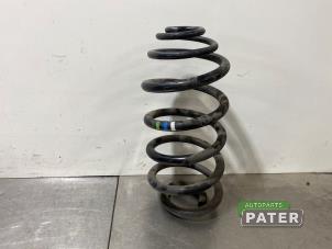 Gebruikte Veerschroef achter Citroen Jumpy ë-Jumpy Prijs € 25,41 Inclusief btw aangeboden door Autoparts Pater