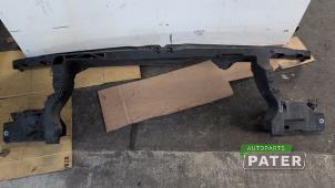 Gebruikte Frontpaneel Volkswagen Transporter T5 2.0 TDI BlueMotion Prijs € 209,63 Inclusief btw aangeboden door Autoparts Pater