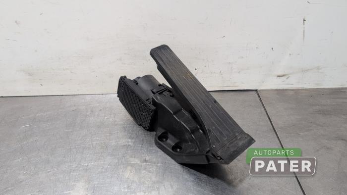 Gebruikte Gaspedaal Mercedes C Estate (S205) C-350 e 2.0 16V Prijs € 36,75 Margeregeling aangeboden door Autoparts Pater