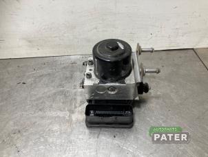 Gebruikte ABS Pomp Volkswagen Transporter T5 2.0 TDI BlueMotion Prijs € 63,53 Inclusief btw aangeboden door Autoparts Pater