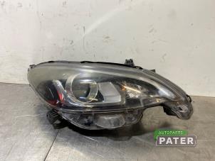 Gebruikte Koplamp rechts Peugeot 108 1.0 12V Prijs € 315,00 Margeregeling aangeboden door Autoparts Pater