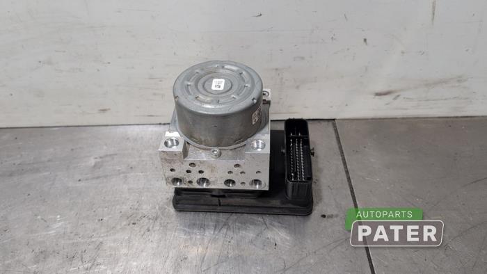 Gebruikte ABS Pomp Peugeot 2008 (UD/UK/UR/US/UX) 1.2 VTi 12V PureTech 100 Prijs € 131,25 Margeregeling aangeboden door Autoparts Pater