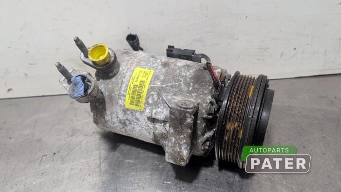 Gebruikte Aircopomp Ford Focus 3 Wagon 1.0 Ti-VCT EcoBoost 12V 125 Prijs € 68,25 Margeregeling aangeboden door Autoparts Pater