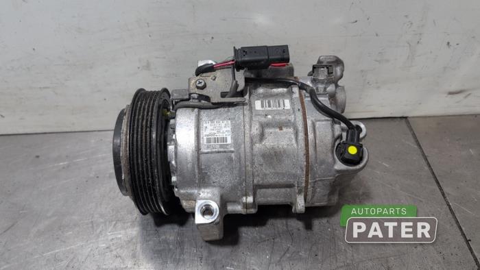 Aircopomp van een Mercedes-Benz CLA Shooting Brake (118.6) 1.3 CLA-200 Turbo 16V 2021