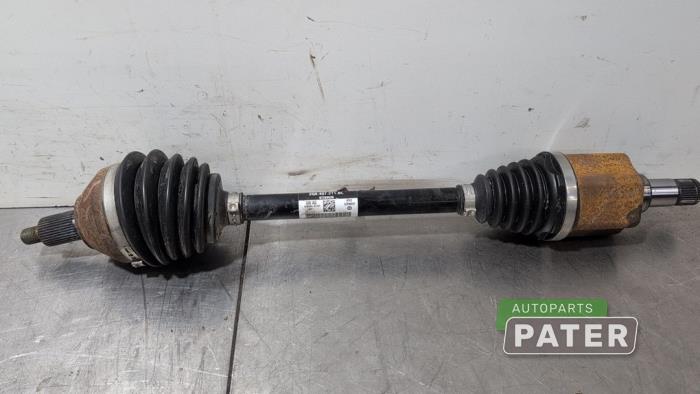 Gebruikte Aandrijfas links-voor Seat Ibiza V (KJB) 1.0 TSI 12V Prijs € 210,00 Margeregeling aangeboden door Autoparts Pater