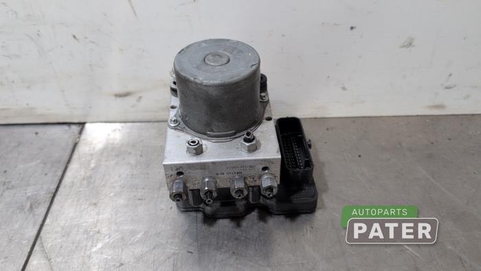 Gebruikte ABS Pomp Tesla Model Y (5YJY) RWD Prijs € 78,75 Margeregeling aangeboden door Autoparts Pater