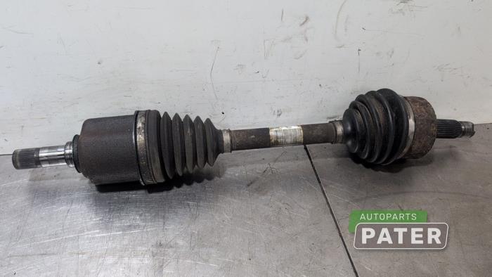 Gebruikte Steekas links-voor Mercedes Vito (447.6) 1.6 109 CDI 16V Prijs € 114,35 Inclusief btw aangeboden door Autoparts Pater