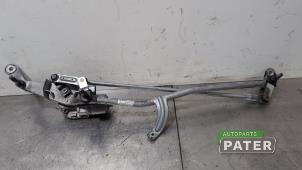 Gebruikte Ruitenwismotor + Mechaniek Mercedes C (W205) C-180 1.6 16V Prijs € 115,50 Margeregeling aangeboden door Autoparts Pater