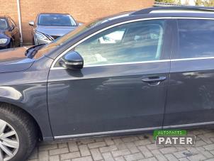 Gebruikte Deur 4Deurs links-voor Volkswagen Passat Variant (365) 1.4 TSI 16V Prijs € 210,00 Margeregeling aangeboden door Autoparts Pater