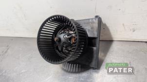 Gebruikte Chaufage Ventilatiemotor Porsche 911 (997) 3.6 24V Carrera Prijs € 52,50 Margeregeling aangeboden door Autoparts Pater