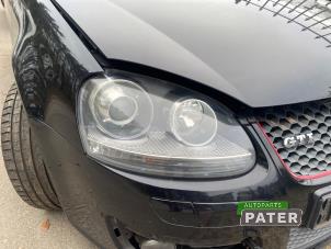 Gebruikte Koplamp rechts Volkswagen Golf V (1K1) 2.0 GTI 16V FSI Turbo Prijs € 204,75 Margeregeling aangeboden door Autoparts Pater
