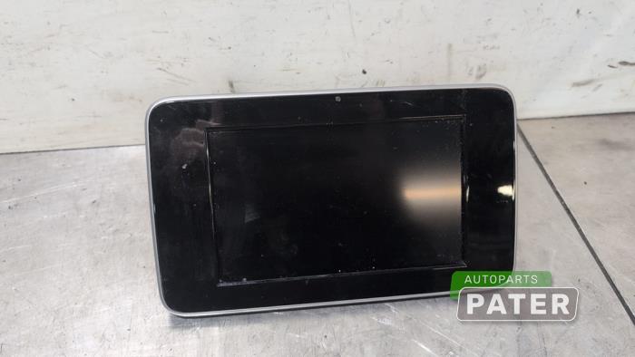 Gebruikte Display Interieur Mercedes C (W205) C-180 1.6 16V Prijs € 63,00 Margeregeling aangeboden door Autoparts Pater