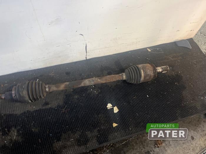 Gebruikte Steekas rechts-achter Mercedes GL (X164) 4.0 GL 420 CDI V8 32V Prijs € 210,00 Margeregeling aangeboden door Autoparts Pater