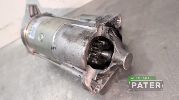 Startmotor van een Volvo V40 (MV) 2.0 D4 16V 2014