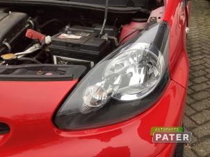 Gebruikte Koplamp links Toyota Aygo (B10) 1.0 12V VVT-i Prijs € 78,75 Margeregeling aangeboden door Autoparts Pater