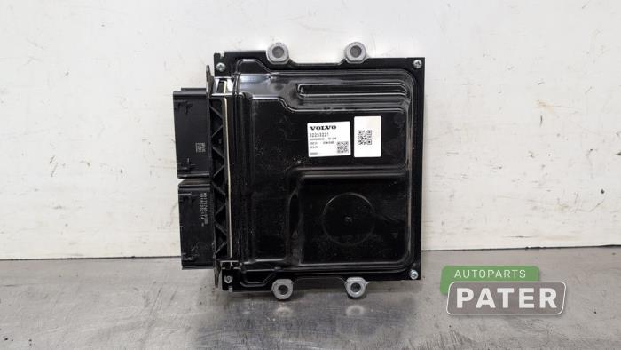 Gebruikte Computer Motormanagement Volvo XC60 II (UZ) 2.0 T8 16V Recharge, Twin Engine AWD Prijs € 210,00 Margeregeling aangeboden door Autoparts Pater