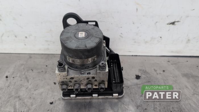 Gebruikte ABS Pomp Volkswagen Golf VII (AUA) 2.0 GTD 16V Prijs € 36,75 Margeregeling aangeboden door Autoparts Pater