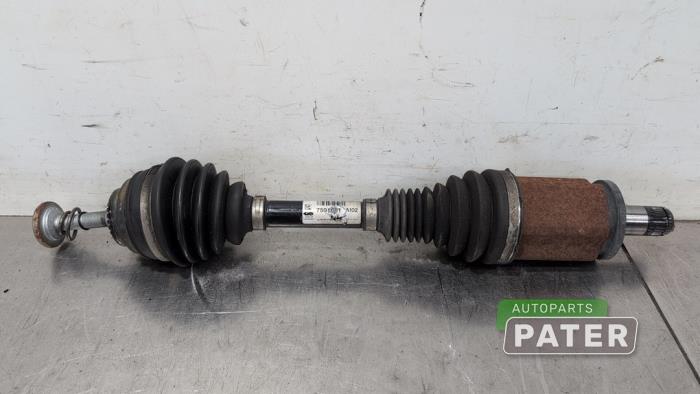 Gebruikte Aandrijfas links-voor BMW X1 (E84) xDrive 20i 2.0 16V Twin Power Turbo Prijs € 141,75 Margeregeling aangeboden door Autoparts Pater