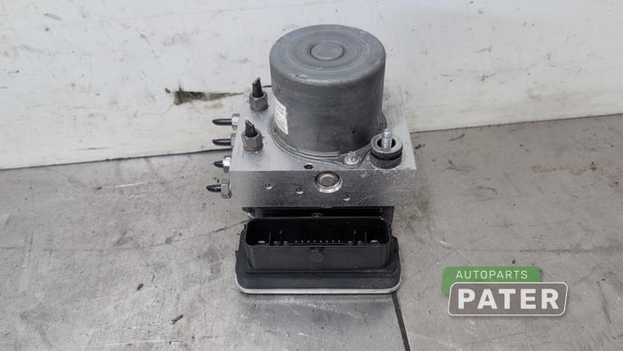 Gebruikte ABS Pomp Peugeot 2008 (UD/UK/UR/US/UX) e-2008 50 kWh Prijs € 157,50 Margeregeling aangeboden door Autoparts Pater
