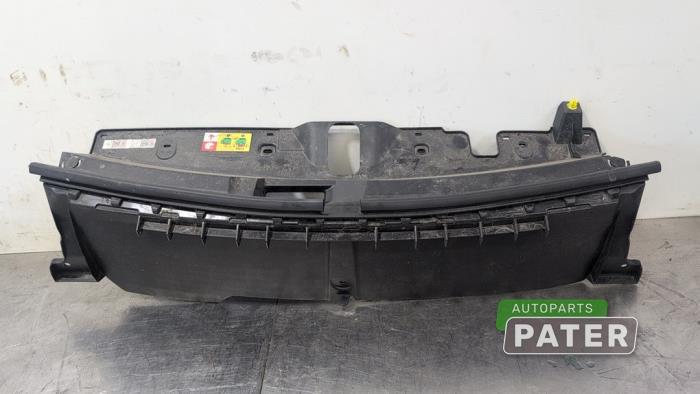 Gebruikte Diversen Peugeot 2008 (UD/UK/UR/US/UX) e-2008 50 kWh Prijs € 204,75 Margeregeling aangeboden door Autoparts Pater