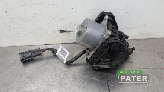 Gebruikte Vacuumpomp Rembekrachtiging Peugeot 2008 (UD/UK/UR/US/UX) e-2008 50 kWh Prijs € 63,00 Margeregeling aangeboden door Autoparts Pater