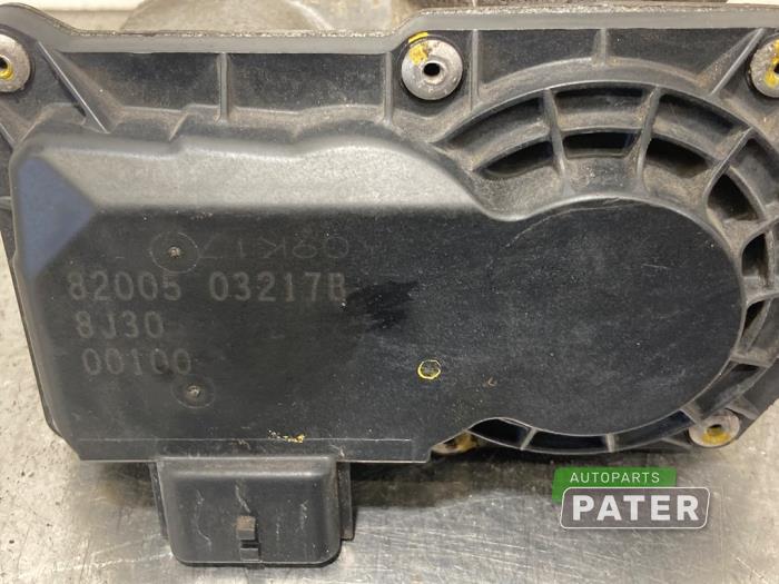 Gebruikte Gasklephuis Renault Twingo II (CN) 1.2 Prijs € 52,50 Margeregeling aangeboden door Autoparts Pater