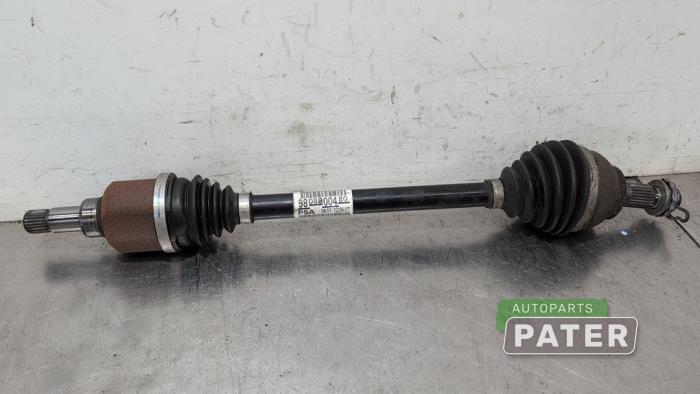 Gebruikte Steekas links-voor Opel Crossland (X) 1.2 12V Prijs € 94,50 Margeregeling aangeboden door Autoparts Pater