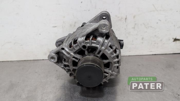 Gebruikte Dynamo Opel Crossland (X) 1.2 12V Prijs € 52,50 Margeregeling aangeboden door Autoparts Pater